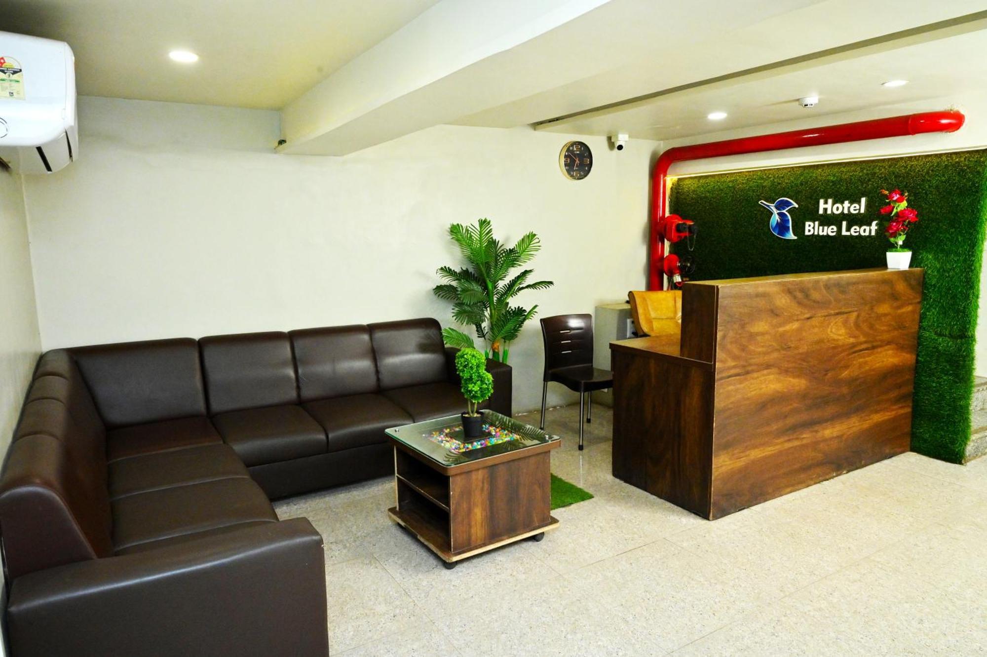 Hotel Blue Leaf Rajkot Buitenkant foto